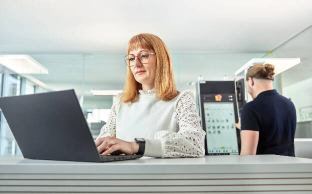 Arbeitssituationen, Softwareprogrammierung, Industriefotografie Christian Vorhofer 