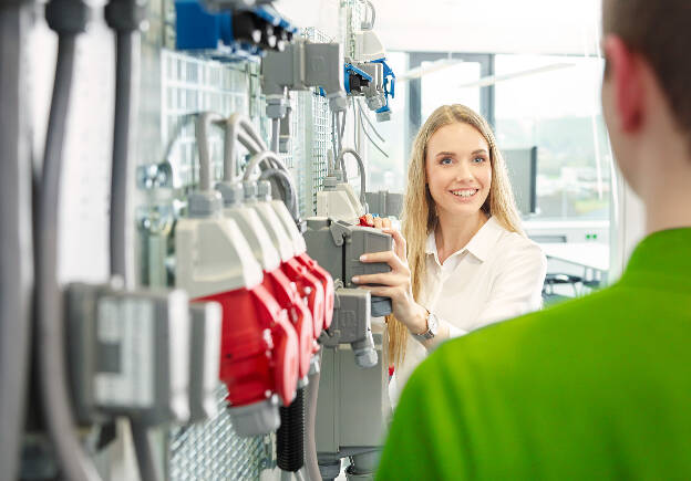 Engel-Austria, Besprechungssituation, Industriefotografie Christian Vorhofer